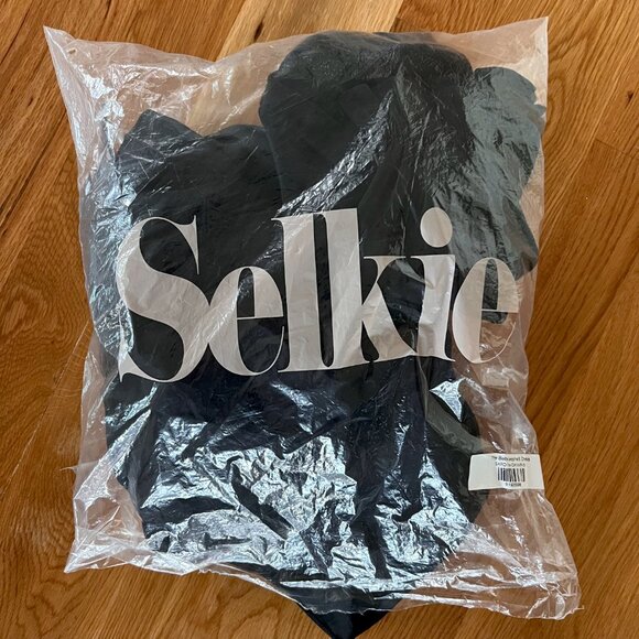 NWT Selkie Caviar Bebe Seashell Dress - Black, Size 5X, NWT (Plus Size) - Picture 10 of 11